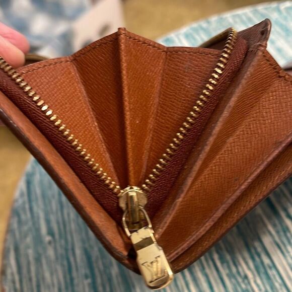 Louis Vuitton Brown Monogram Porte-Amon air Tresor Wallet - Picture 14 of 15